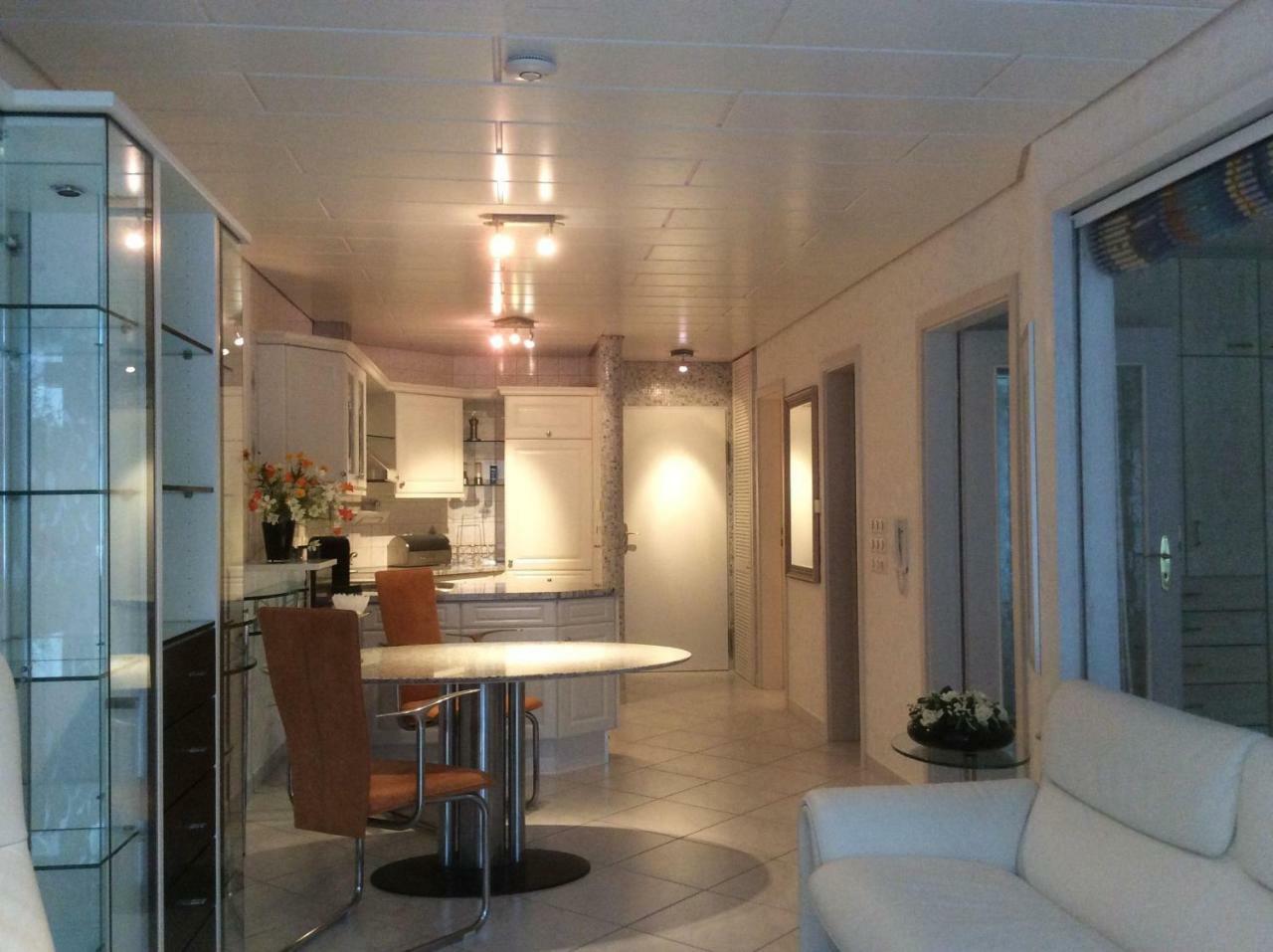 Ferien-Appartement Am Schlosssee ザーレム エクステリア 写真